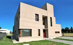 Casa - Las Carolinas