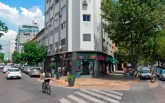 Casa - Diag 74 esq 8