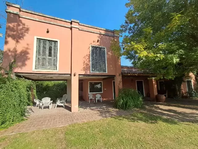 Casa en 173 y 74