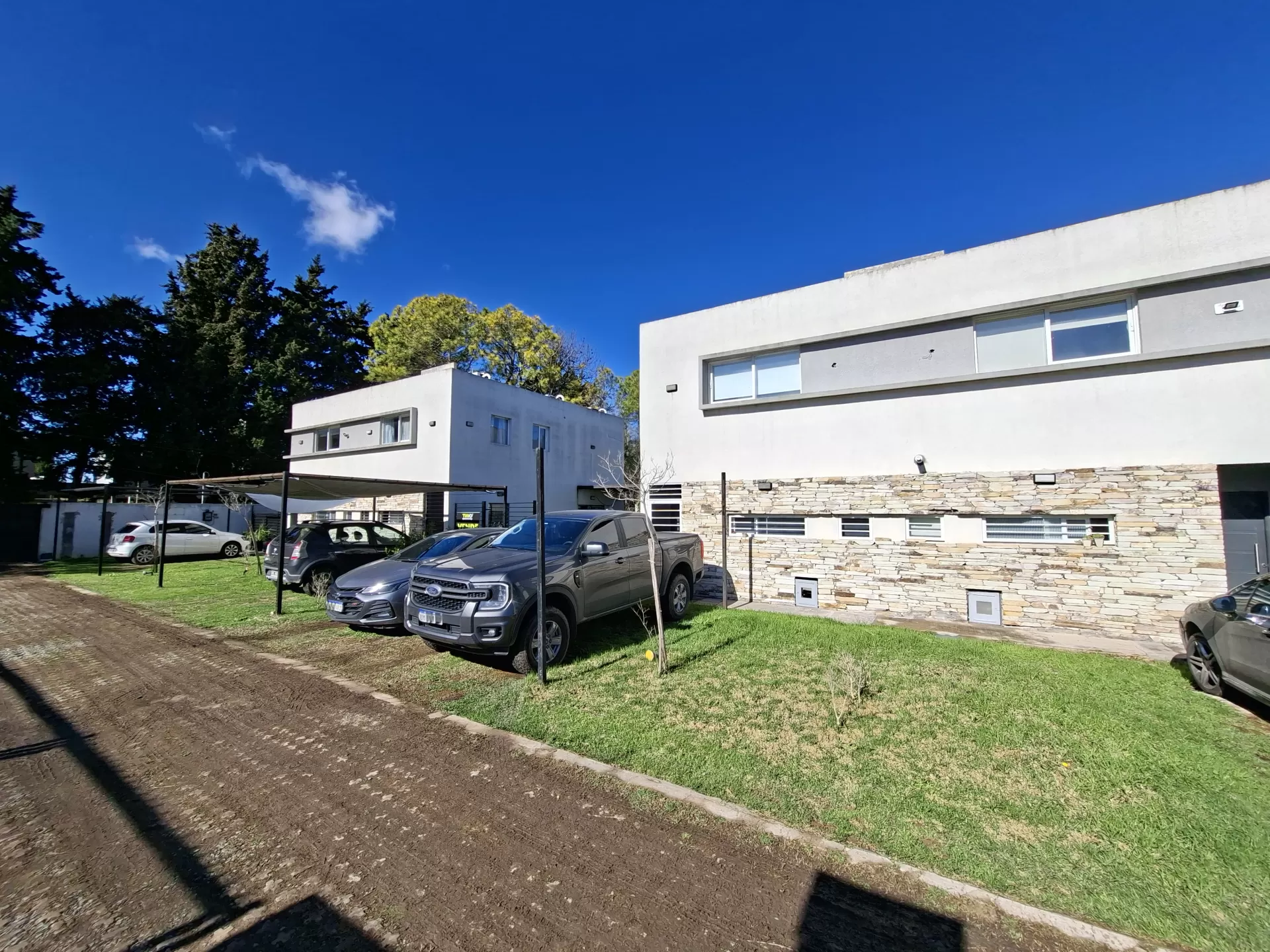 Duplex - 491 e/ 133 y 134