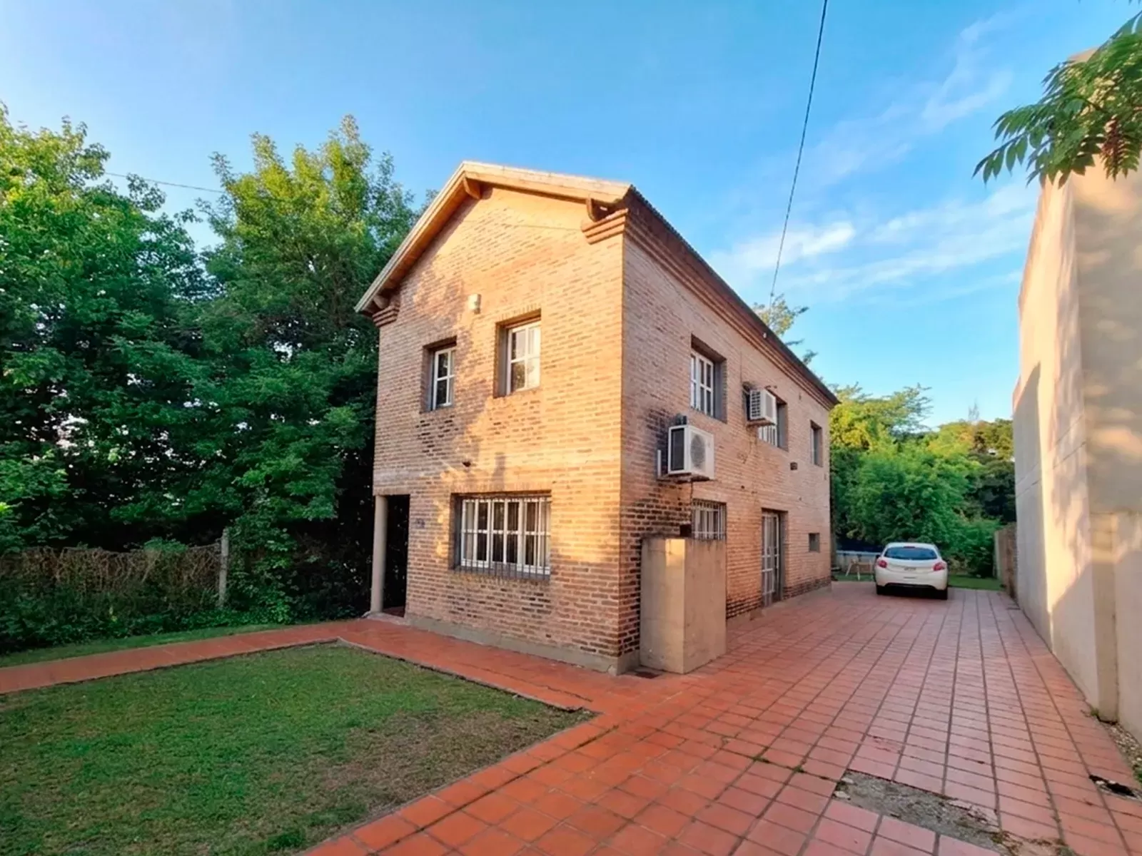 Casa - 465 e/ 17 y 19